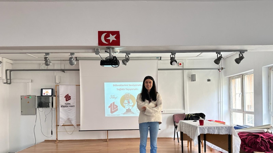 Türk Böbrek Vakfı tarafından öğrencilerimize böbrek eğitimi verilmiştir.